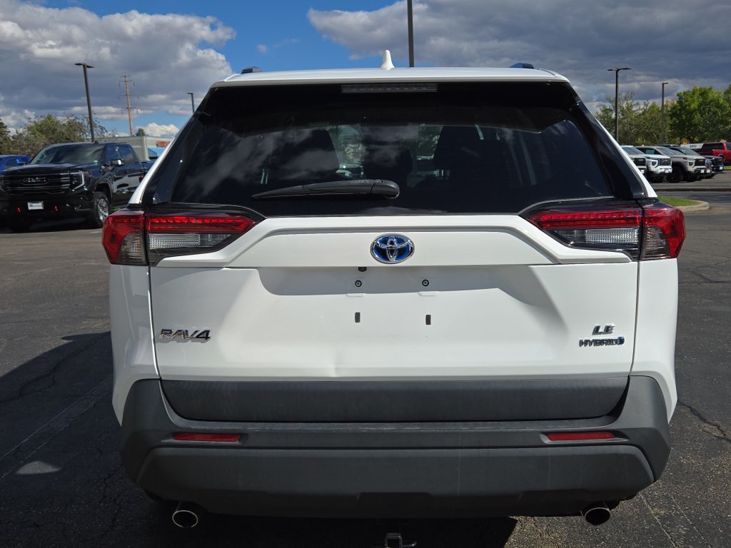 Used 2024 Toyota RAV4 LE AWD/4WD image 8