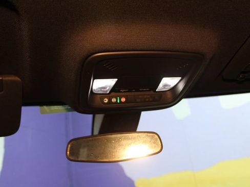 Used 2022 Chevrolet Traverse LT AWD/4WD image 21