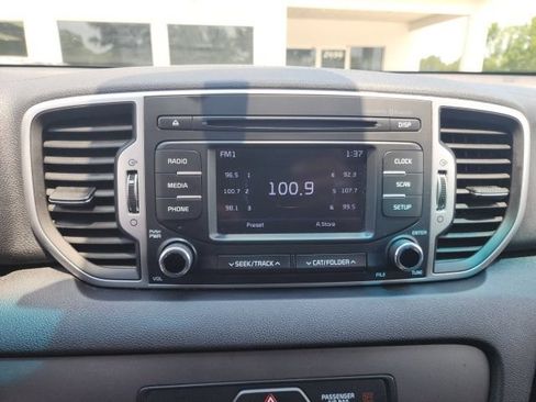 Used 2019 Kia Sportage LX FWD image 40