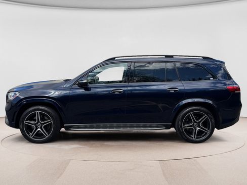 Used 2022 Mercedes-Benz GLS 450 4MATIC image 2