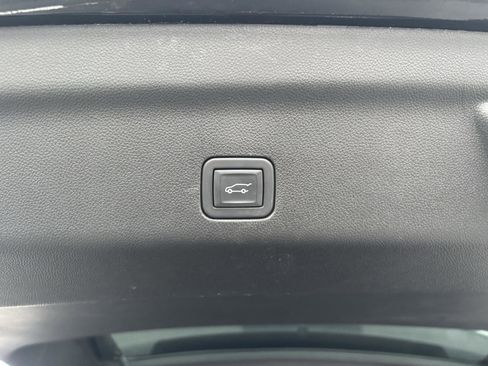 Used 2024 GMC Yukon AT4 w/ AT4 Premium Package image 11