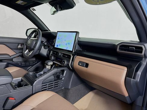 Used 2025 Toyota 4Runner Limited RWD image 31