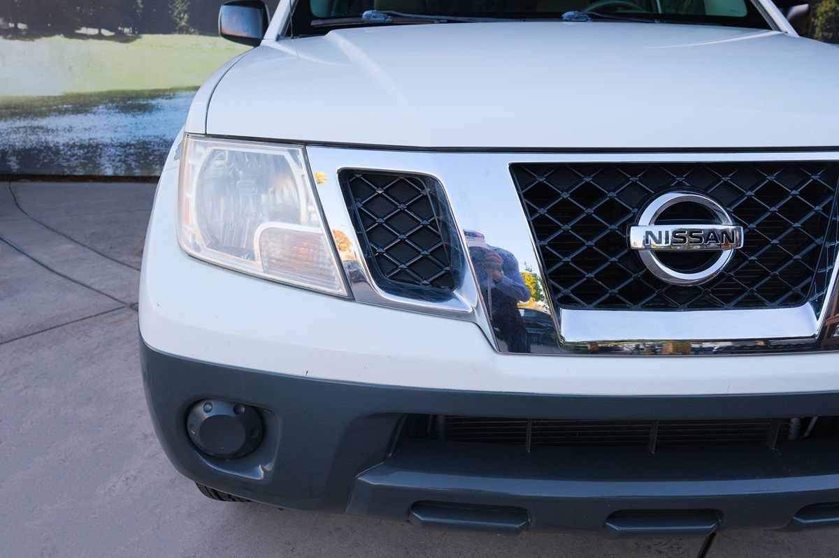 Used 2019 Nissan Frontier S RWD image 2