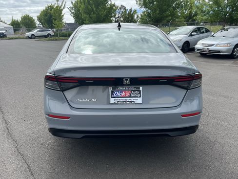 Used 2025 Honda Accord SE image 4