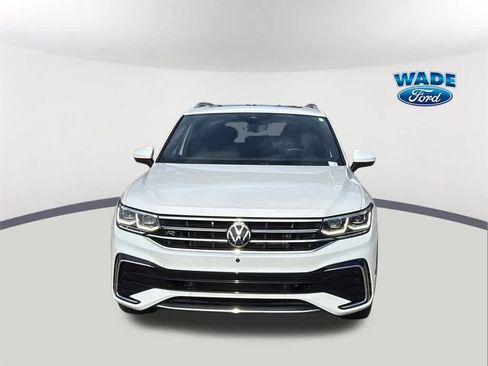 Used 2022 Volkswagen Tiguan SEL R-Line image 2