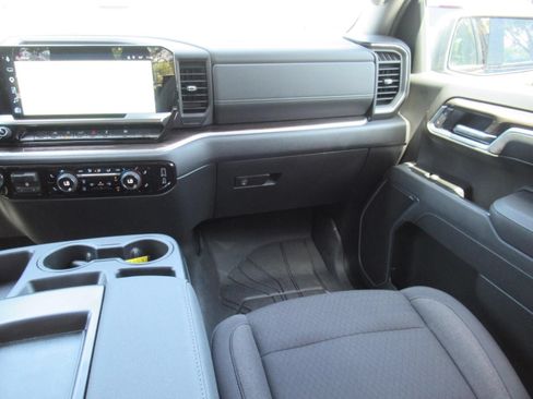 Used 2026 Chevrolet Silverado 1500 LT AWD/4WD image 16