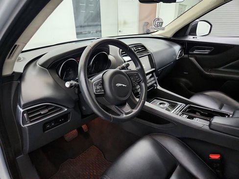 Used 2020 Jaguar F-PACE Premium AWD/4WD image 13