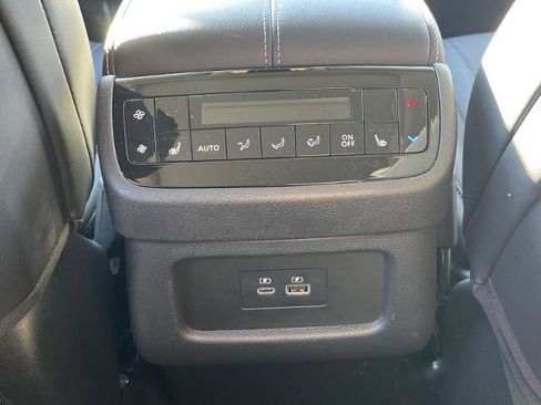 Certified 2025 INFINITI QX60 Luxe image 14