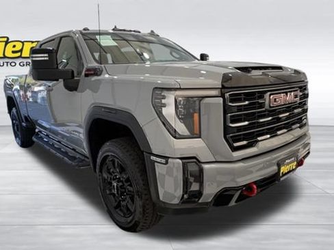 Used 2024 GMC Sierra 2500 AT4 w/ Technology Package AWD/4WD image 8
