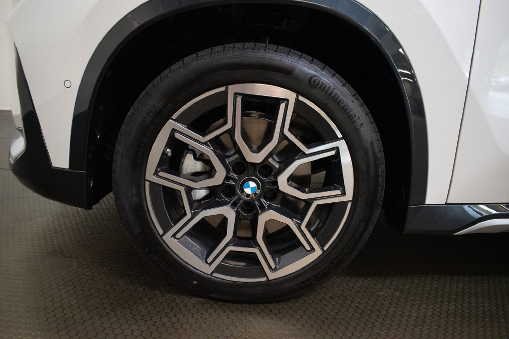 New 2027 BMW X1 xDrive28i AWD/4WD image 9