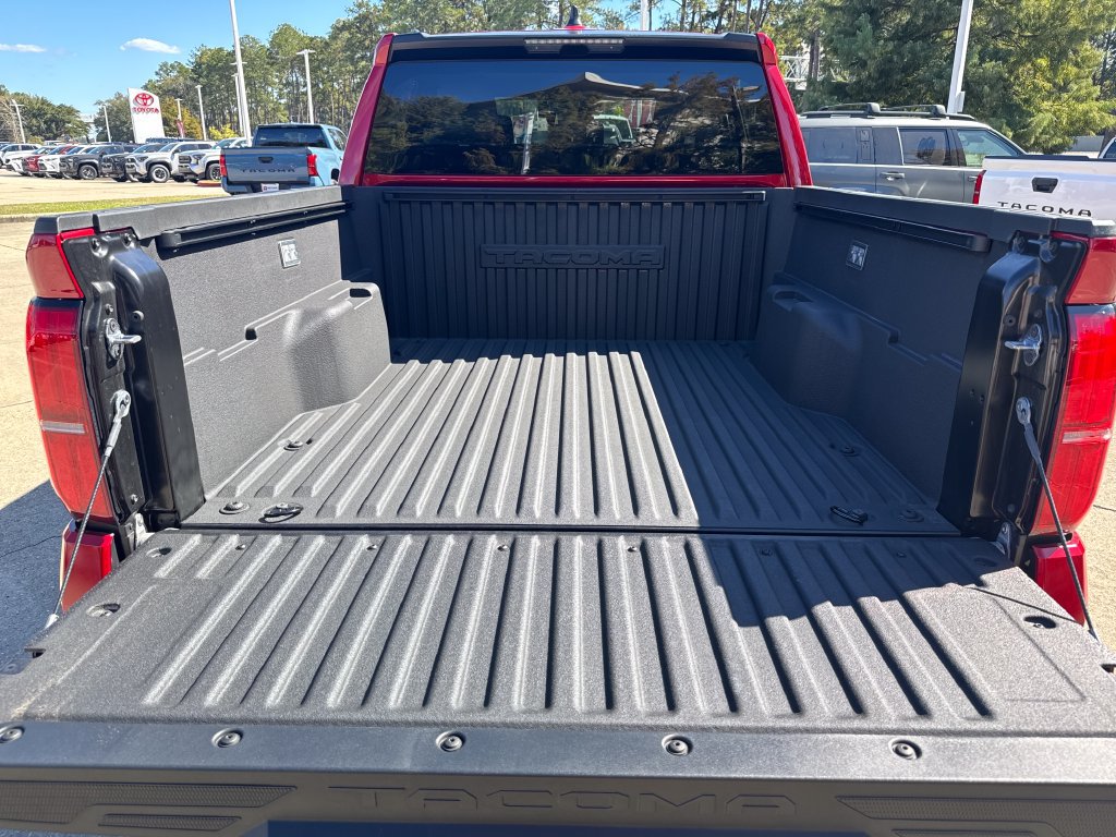 Certified 2026 Toyota Tacoma SR5 AWD/4WD image 30