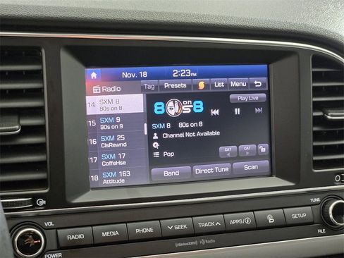 Used 2017 Hyundai Elantra Limited image 28