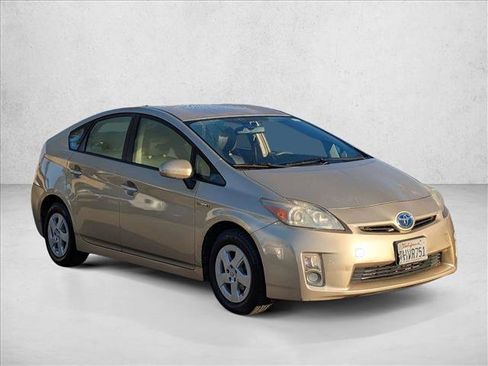 Used 2010 Toyota Prius Three image 3