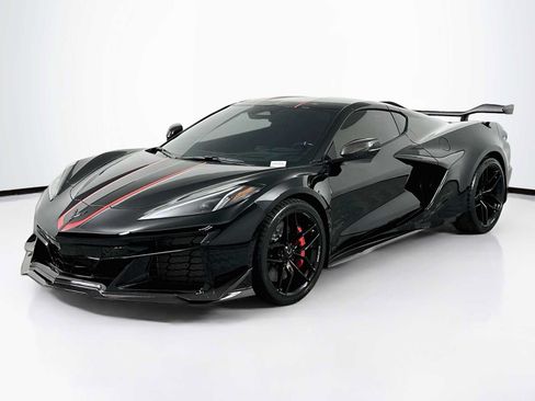 Used 2026 Chevrolet Corvette Z06 RWD image 1
