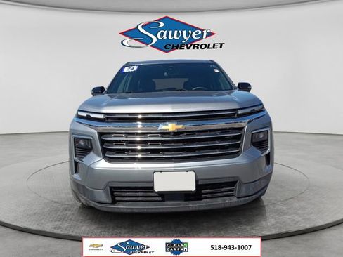 Used 2024 Chevrolet Traverse LT AWD/4WD image 8