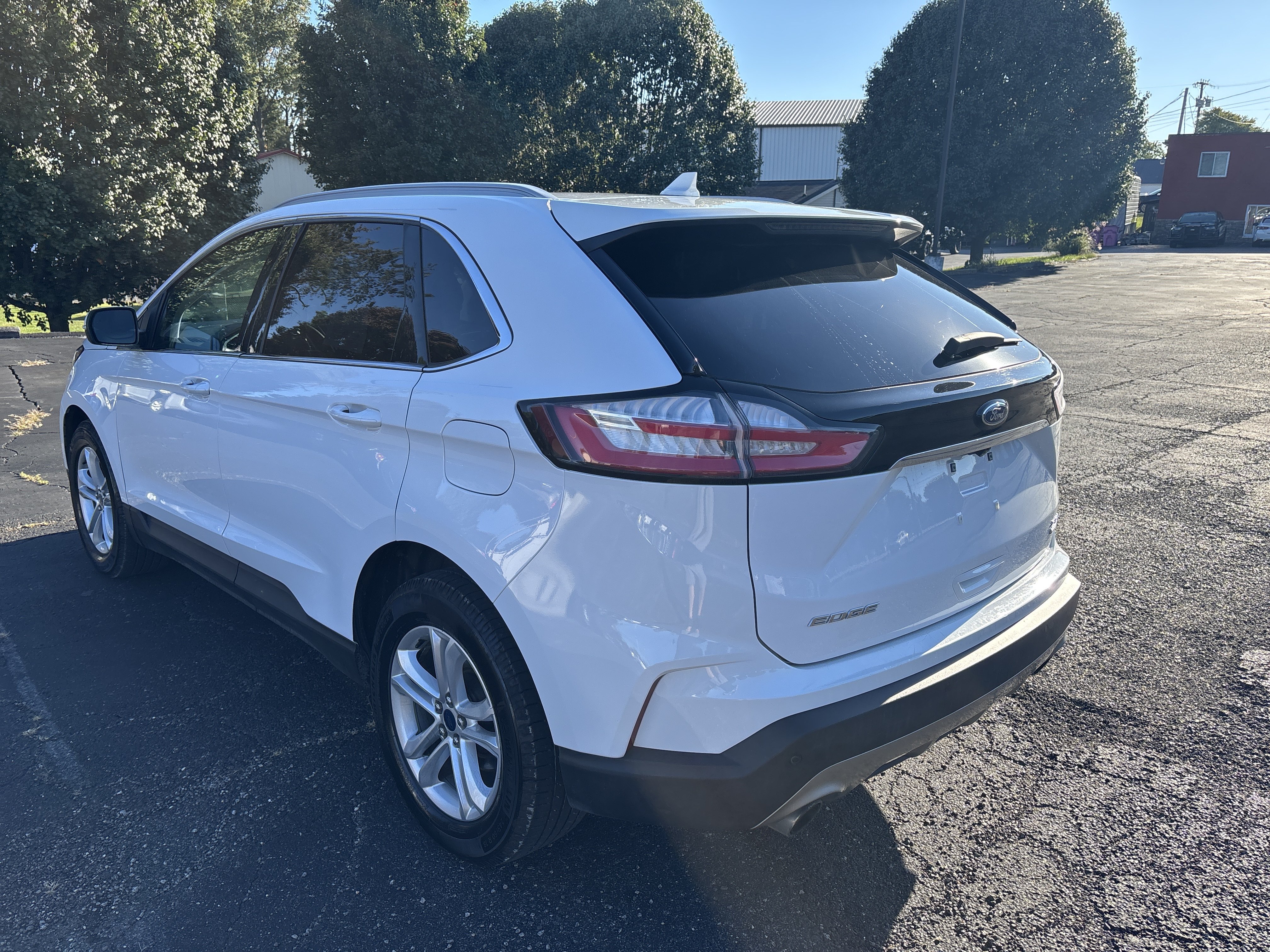 Used 2020 Ford Edge SEL w/ Convenience Package AWD/4WD image 5