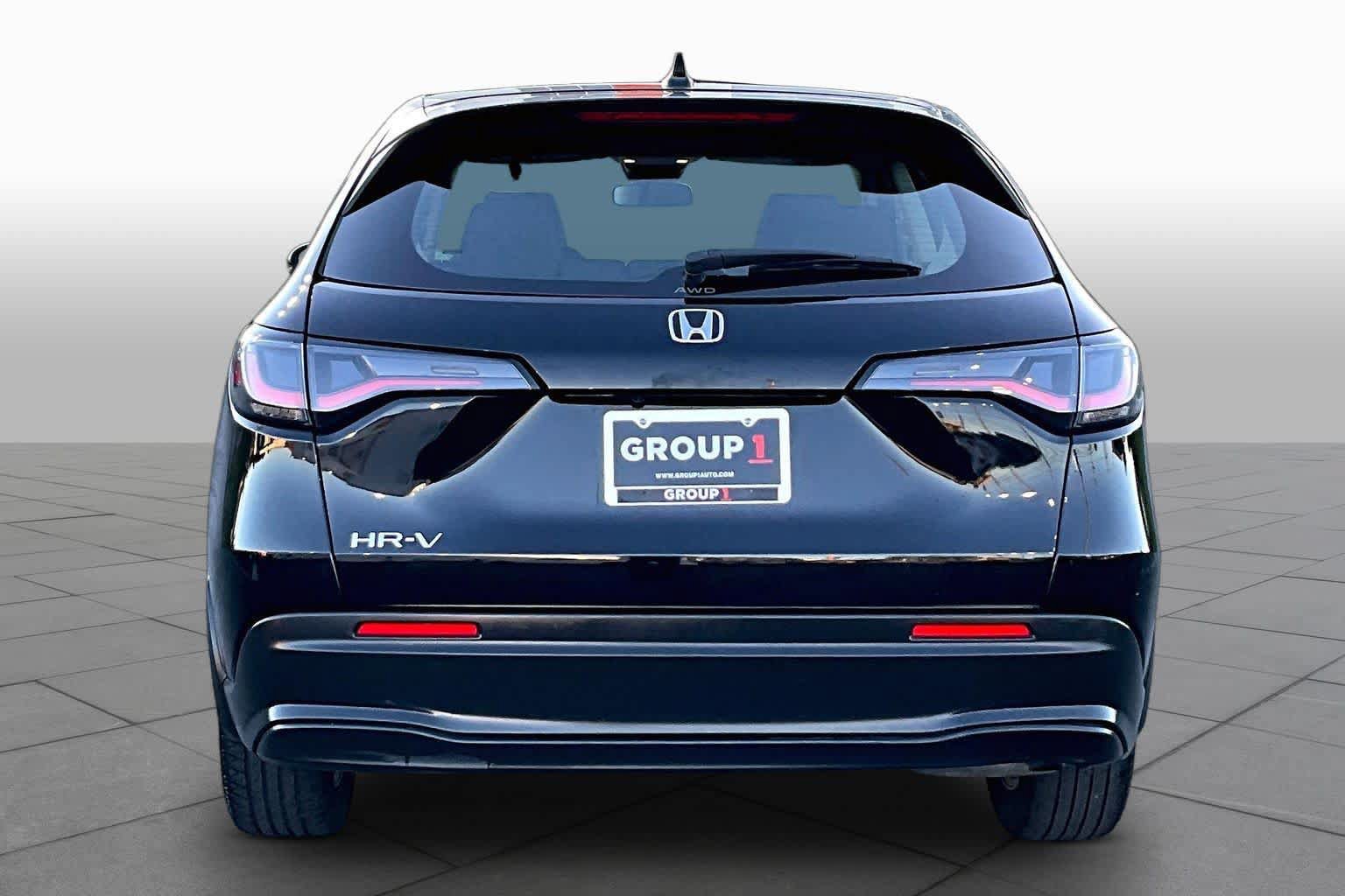 Used 2023 Honda HR-V LX image 5