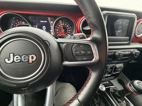 Used 2021 Jeep Wrangler Unlimited Rubicon AWD/4WD image 17