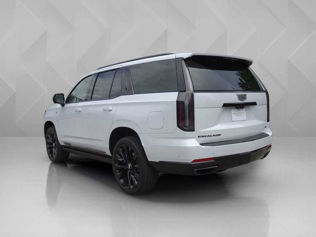 Certified 2026 Cadillac Escalade Platinum Sport w/ LPO, ONYX Package AWD/4WD image 3
