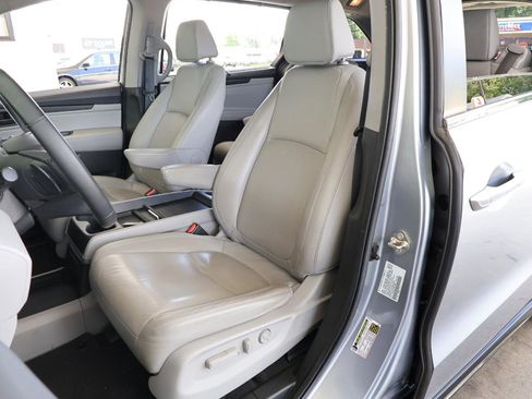 Used 2019 Honda Odyssey EX-L image 14