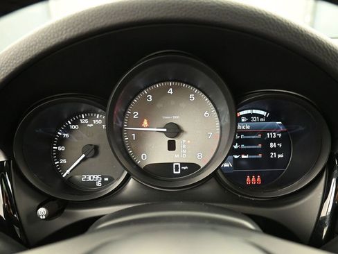 Certified 2022 Porsche Macan S image 19