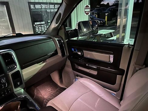 Used 2018 RAM 2500 Laramie w/ Off Road Package AWD/4WD image 7