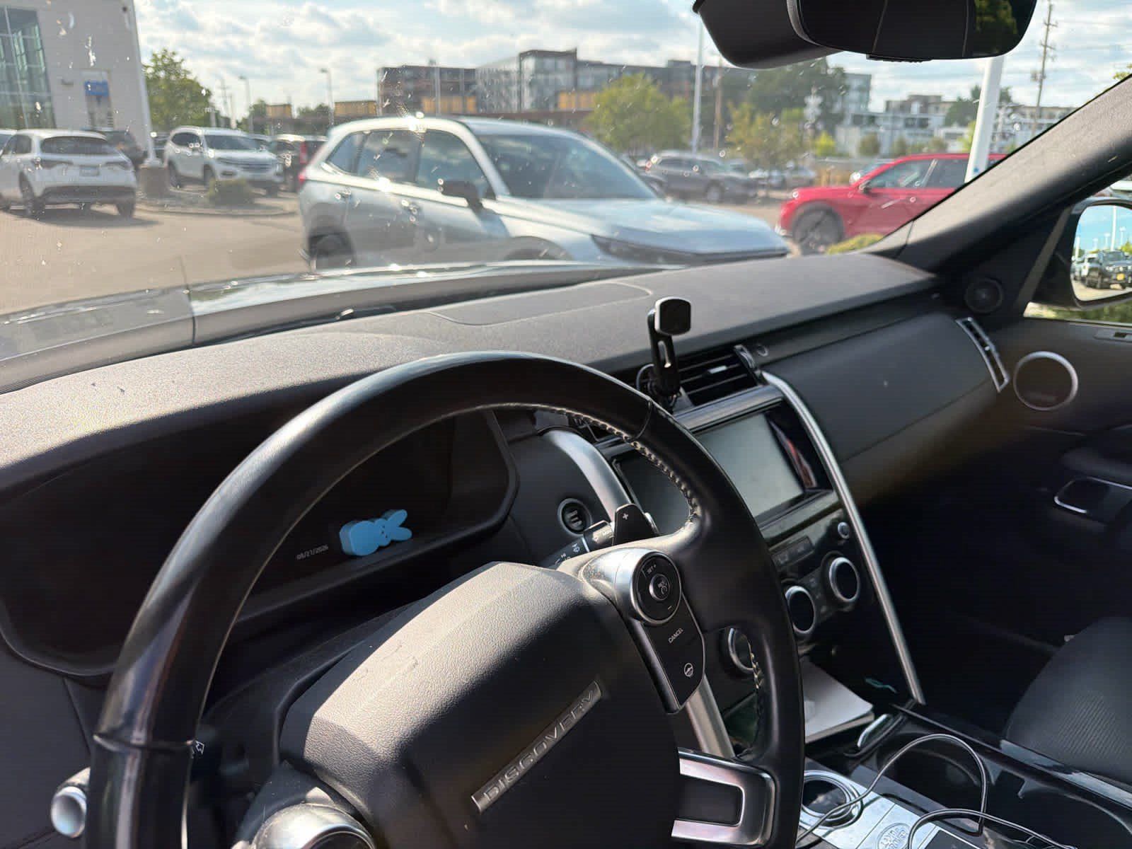 Used 2018 Land Rover Discovery HSE AWD/4WD image 9