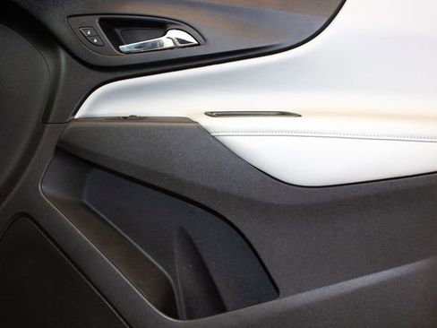 Used 2020 Chevrolet Equinox Premier AWD/4WD image 11