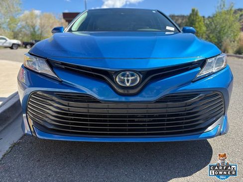 Used 2020 Toyota Camry LE w/ Sunroof Package image 12