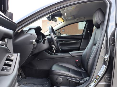 Used 2020 MAZDA MAZDA3 Sedan w/ Select Package image 11