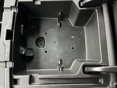 Used 2019 Chevrolet Silverado 1500 LT image 14