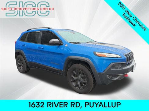 Used 2018 Jeep Cherokee Trailhawk w/ Quick Order Package 25L image 9