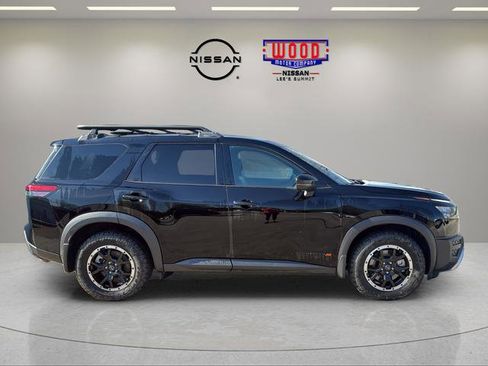 Used 2024 Nissan Pathfinder Rock Creek AWD/4WD image 2
