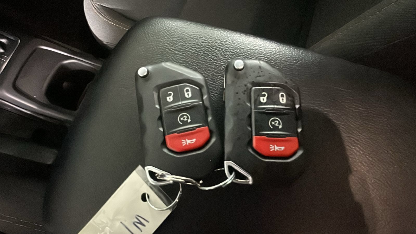 Used 2024 Jeep Wrangler Unlimited w/ Convenience Group AWD/4WD image 23