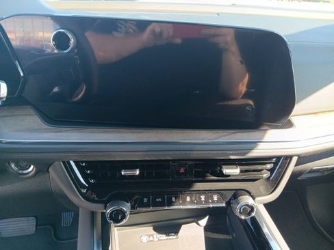 New 2026 Chevrolet Tahoe High Country image 13