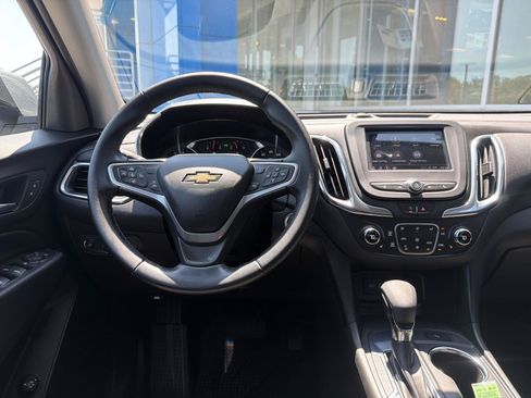 Used 2023 Chevrolet Equinox LT FWD image 16