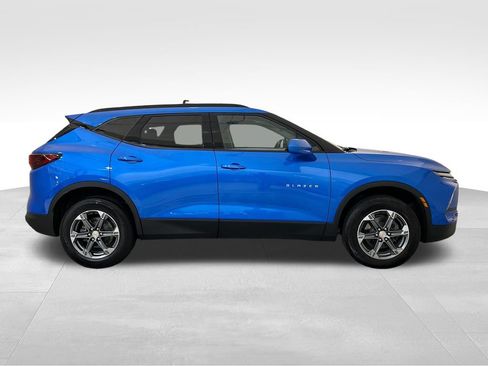 Used 2024 Chevrolet Blazer LT w/ Convenience Package FWD image 6