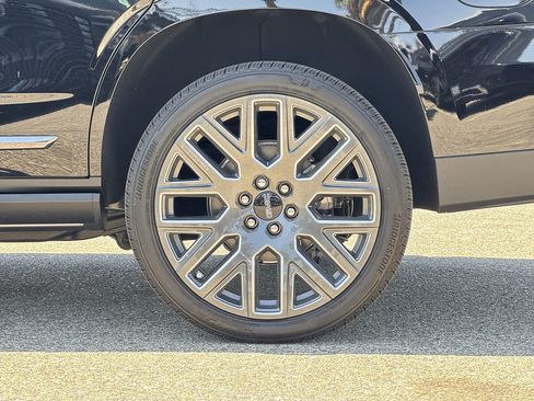 New 2026 GMC Yukon Denali Ultimate AWD/4WD image 32