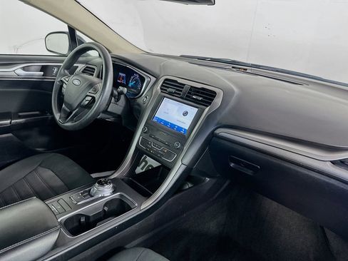 Used 2020 Ford Fusion SE FWD image 28