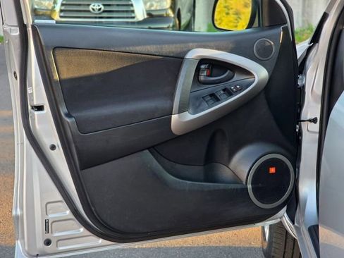 Used 2008 Toyota RAV4 Sport image 25