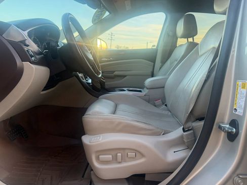 Used 2016 Cadillac SRX Luxury w/ Driver Awareness Package FWD image 11