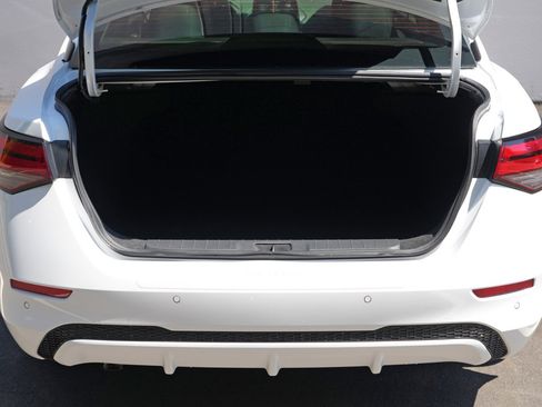 Used 2024 Nissan Sentra SV w/ All-Weather Package FWD image 9