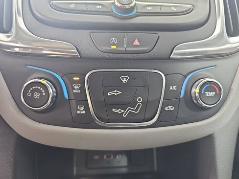 Used 2024 Chevrolet Equinox LS w/ LS Convenience Package FWD image 27
