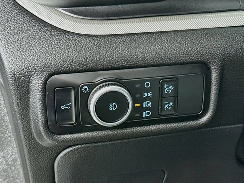 Used 2023 Ford Explorer XLT w/ Equipment Group 202A AWD/4WD image 15