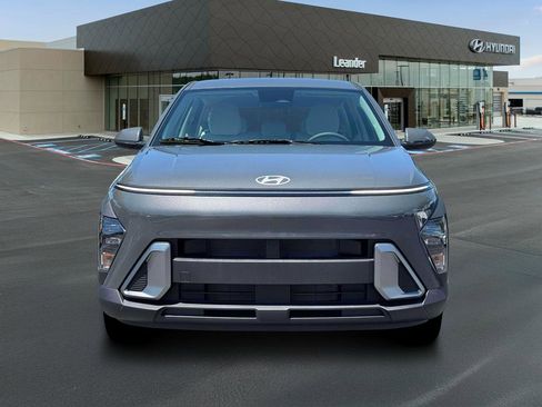 New 2026 Hyundai Kona SE image 12