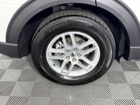 New 2026 Ford Explorer Active RWD image 29