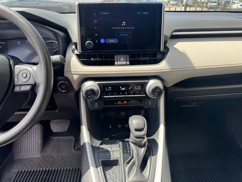 Used 2024 Toyota RAV4 XLE FWD image 18