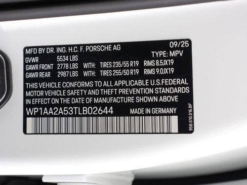Certified 2026 Porsche Macan AWD/4WD image 19