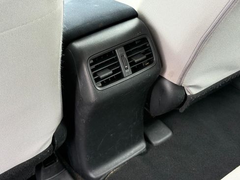 Used 2016 Honda CR-V LX image 23