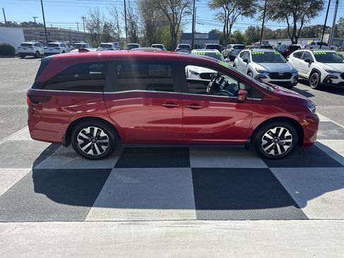 Used 2026 Honda Odyssey EX-L image 3